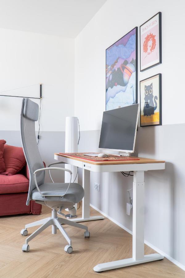 Old Town Gem Designer Apartment - Centre Location - Families - Remote Work 格但斯克 外观 照片