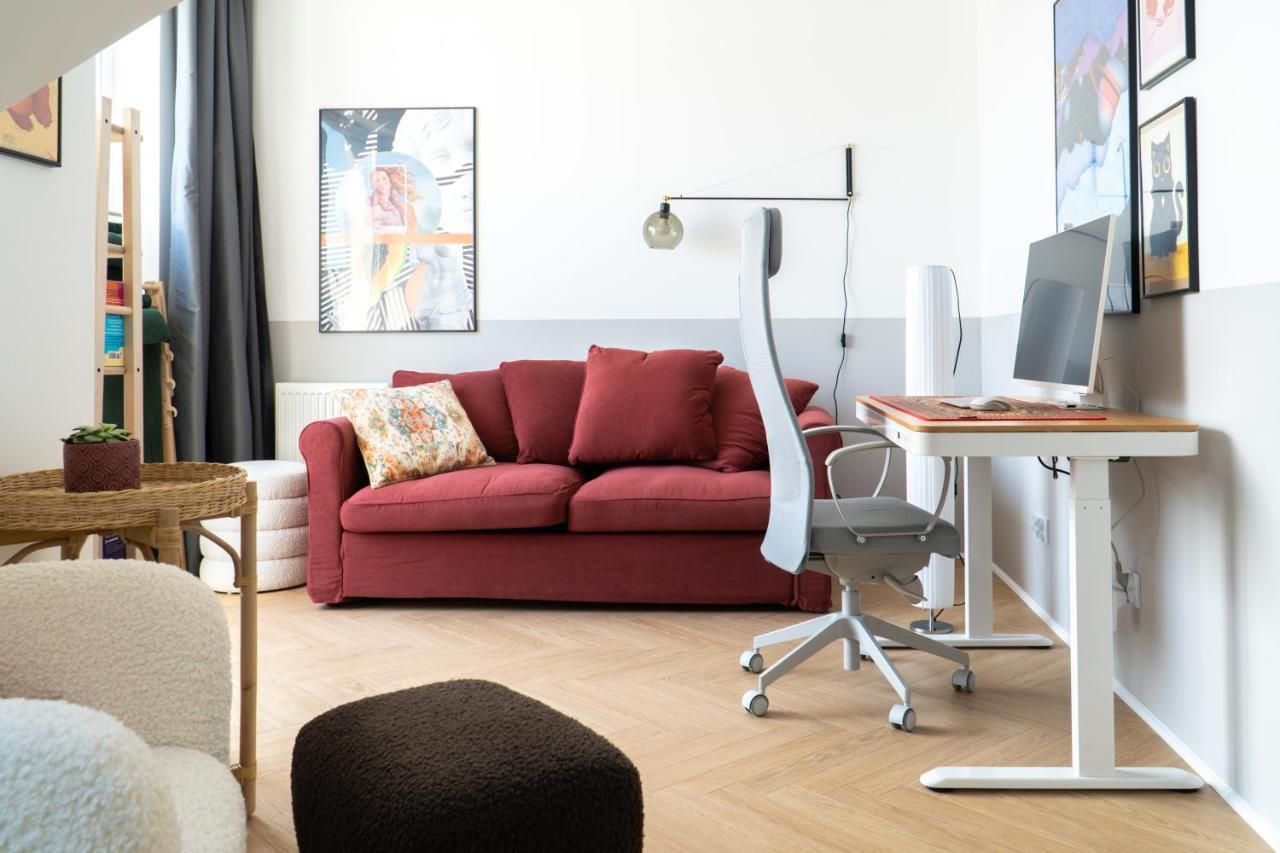 Old Town Gem Designer Apartment - Centre Location - Families - Remote Work 格但斯克 外观 照片